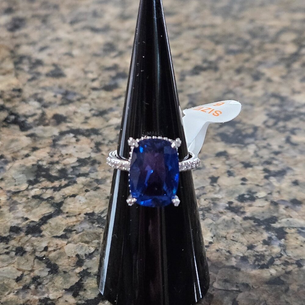 Bomb Party RG66974 "Joyful Embrace" Aqua Blue Spinel Sz 6